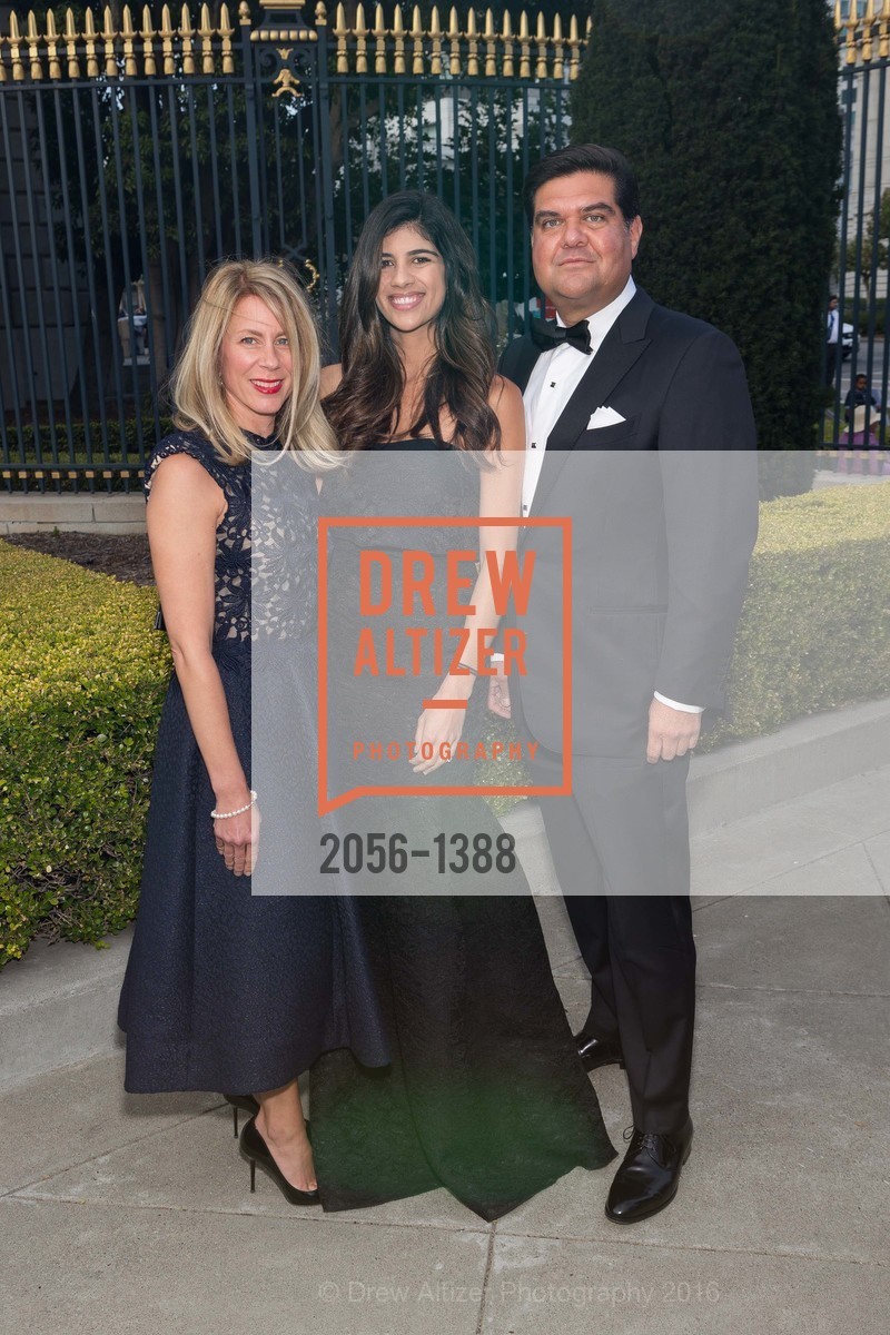 Noelle von Tesmar, Jennifer Woodring, Eric Rodriguez, Opera Ball 2016: La Revolution et L’Amour, War Memorial Opera House, September 9th, 2016, Photo #2056-1388 Noelle von Tesmar, Jennifer Woodring, Eric Rodriguez, Photo #2056-1388