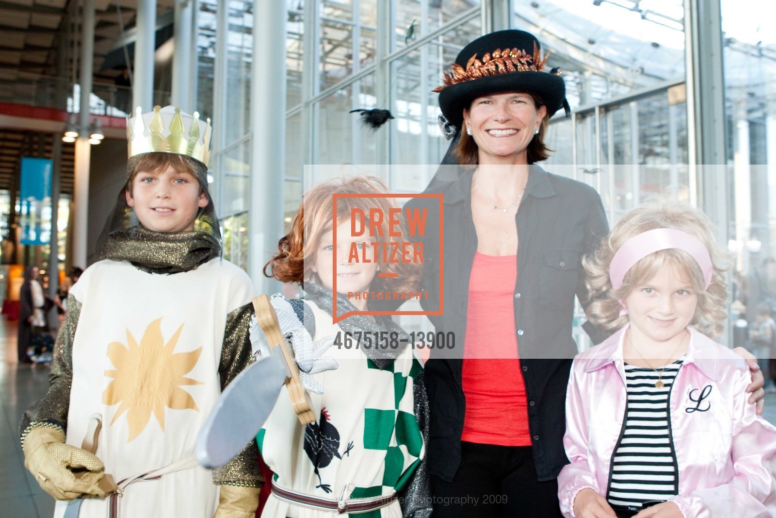 Will Conte, Peter Conte, Martha Conte, Louisa Conte, CALIFORNIA ACADEMY OF SCIENCES Halloween Celebration, US, October 25th, 2009, Photo #4675158-13900 Will Conte, Peter Conte, Martha Conte, Louisa Conte, Photo #4675158-13900