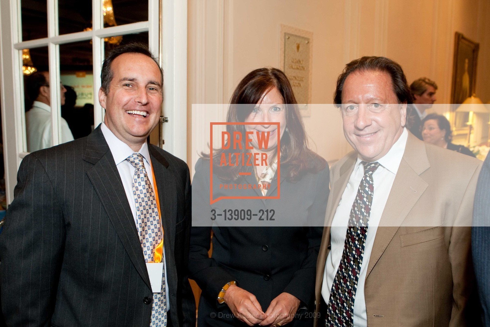Ken Sorey, Susan Lyon, Raymond Isola, NEW DAY FOR SAN FRANCISCO'S PUBLIC SCHOOLS Benefit Luncheon for the San Francisco School Alliance, US, May 26th, 2009, Photo #3-13909-212 Ken Sorey, Susan Lyon, Raymond Isola, Photo #3-13909-212
