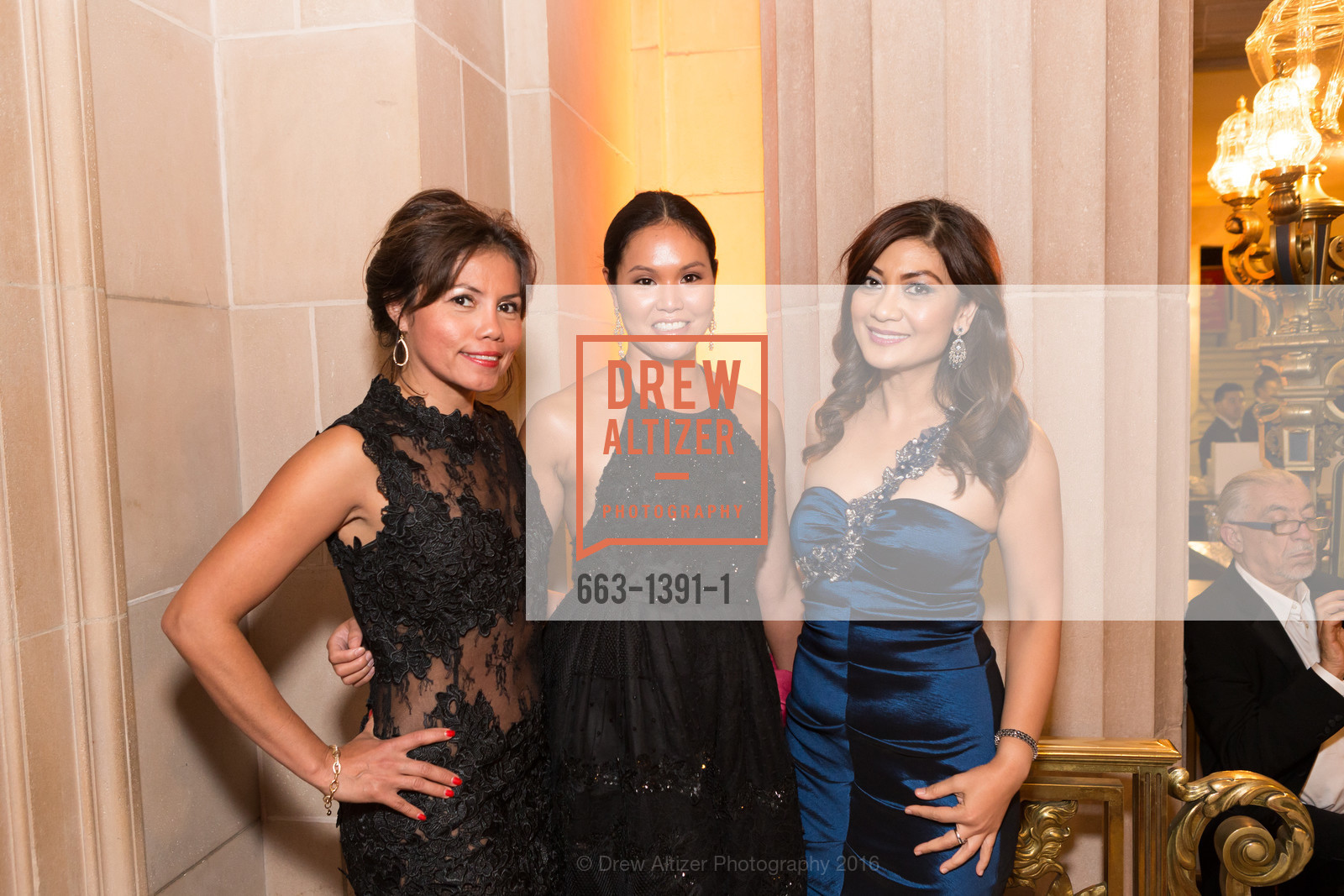 Carolina Michaud, Florence Fung, Pamela Arquelada, Photo #663-1391-1