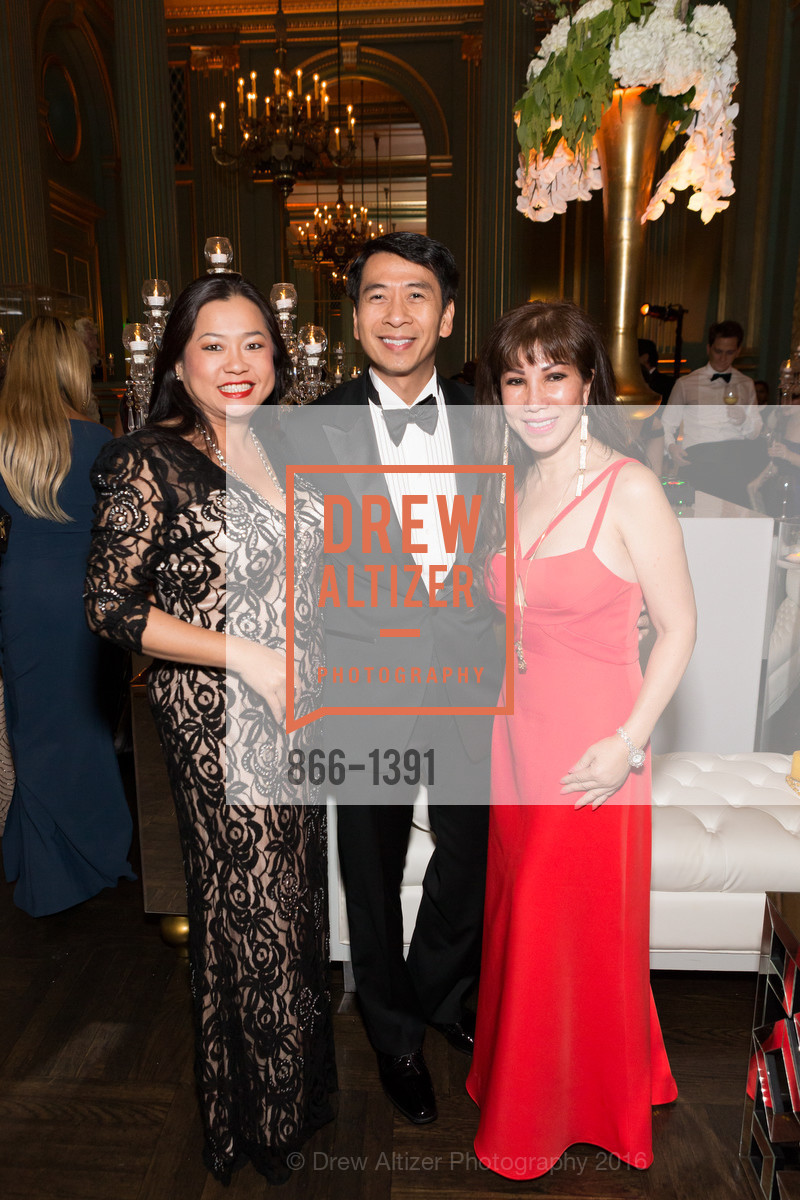 Judy Pham, Tom Nguyen, Trish Pham, BRAVO! Club Gala, Opera House. 301 Van Ness, September 9th, 2016, Photo #866-1391 Judy Pham, Tom Nguyen, Trish Pham, Photo #866-1391