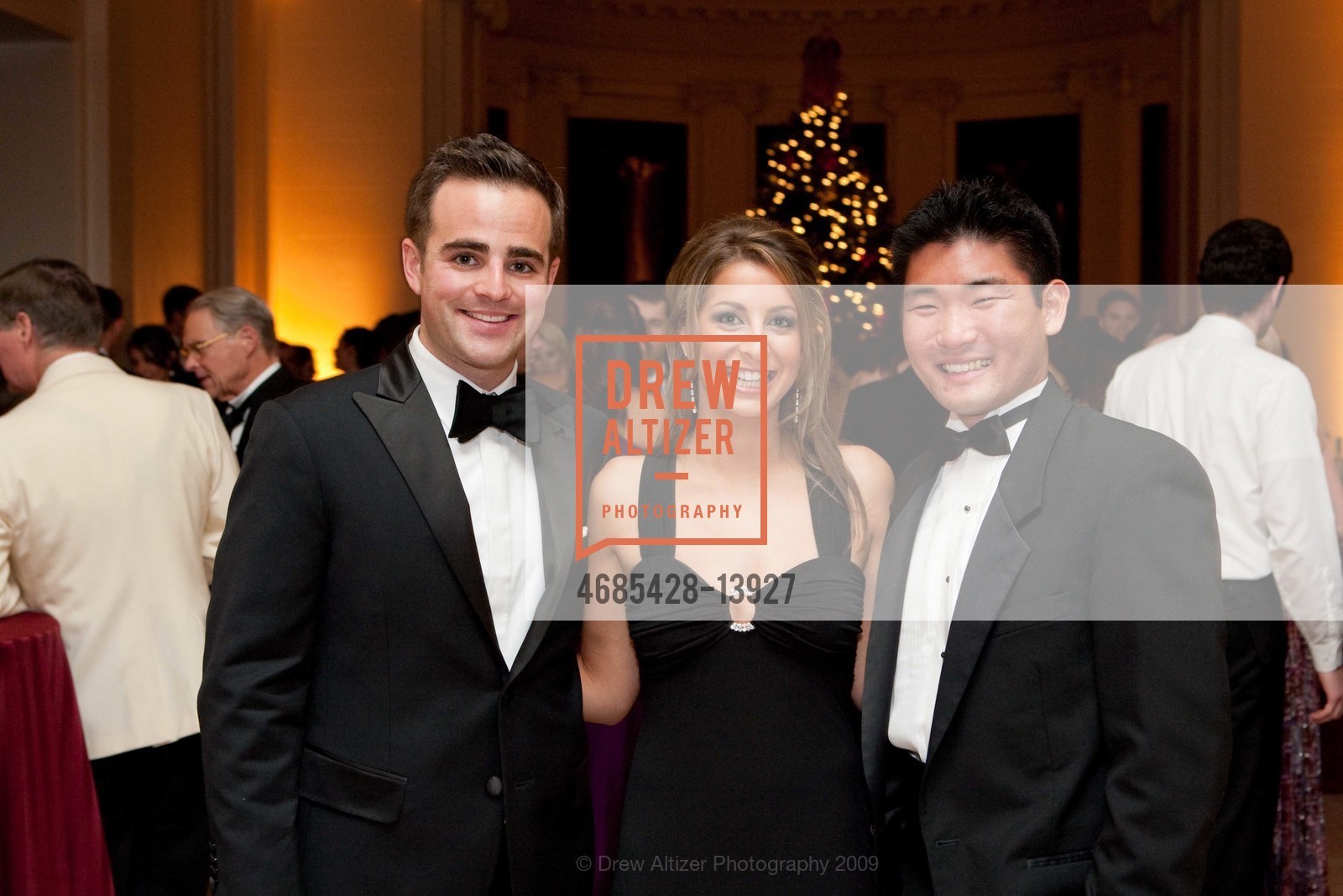Phil Zackler, Allison Glasser, Mike Kim, Spinsters of San Francisco 80th Anniversary Gala, US, December 6th, 2009, Photo #4685428-13927 Phil Zackler, Allison Glasser, Mike Kim, Photo #4685428-13927