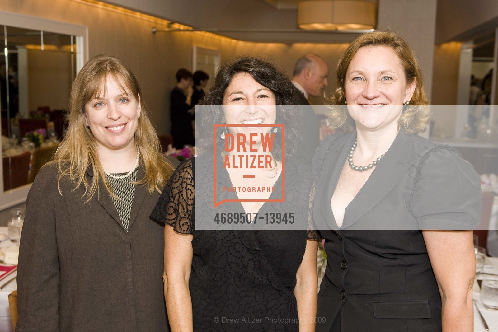 Jocelyn Startz, Anne von Germeten, PAMELA JOYNER Hosts Luncheon for Designer ANGEL SANCHEZ at Neiman Marcus, US, May 17th, 2009, Photo #4689507-13945 Jocelyn Startz, Anne von Germeten, Photo #4689507-13945