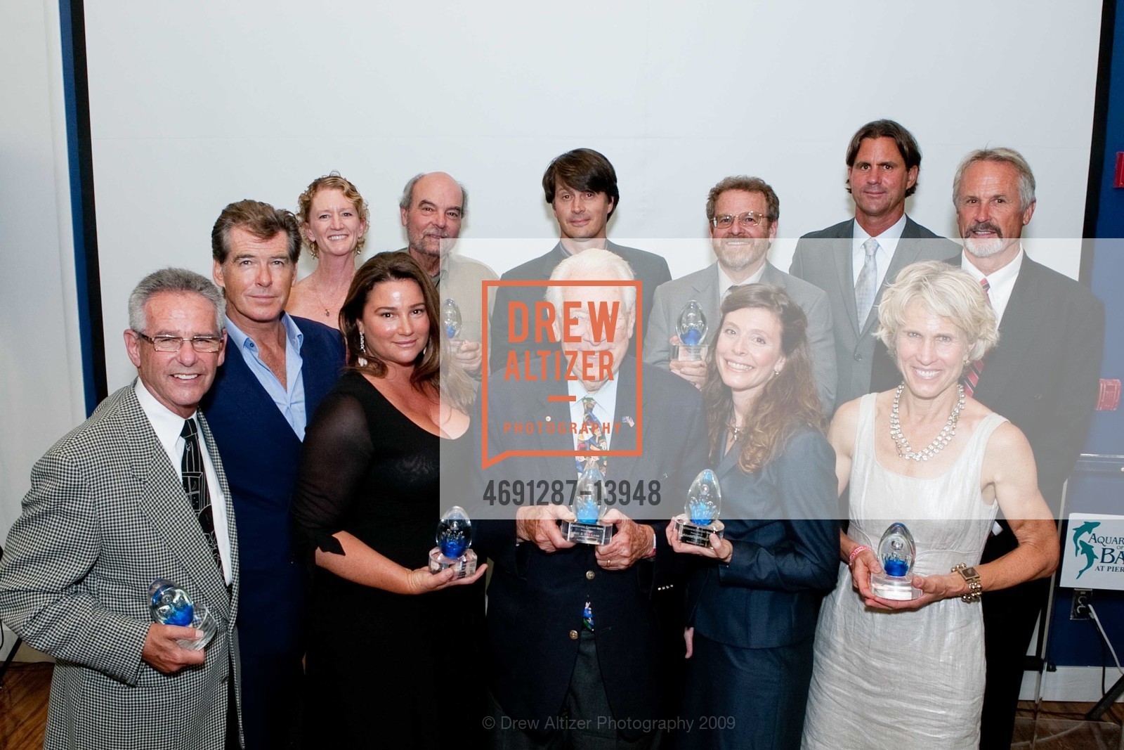 FRONT Alan Lowenthal, Pierce Brosnan, Keely Brosnan, Bill Lane, Linda Sheehan, Peter Douglas, John Hanke, Ken Peterson, Serge Dedina, Gary Griggs, COASTAL CLEANUP DAY 25th Anniversary Celebration With PIERCE BROSNAN, US, September 18th, 2009, Photo #4691287-13948 FRONT Alan Lowenthal, Pierce Brosnan, Keely Brosnan, Bill Lane, Linda Sheehan, Peter Douglas, John Hanke, Ken Peterson, Serge Dedina, Gary Griggs, Photo #4691287-13948