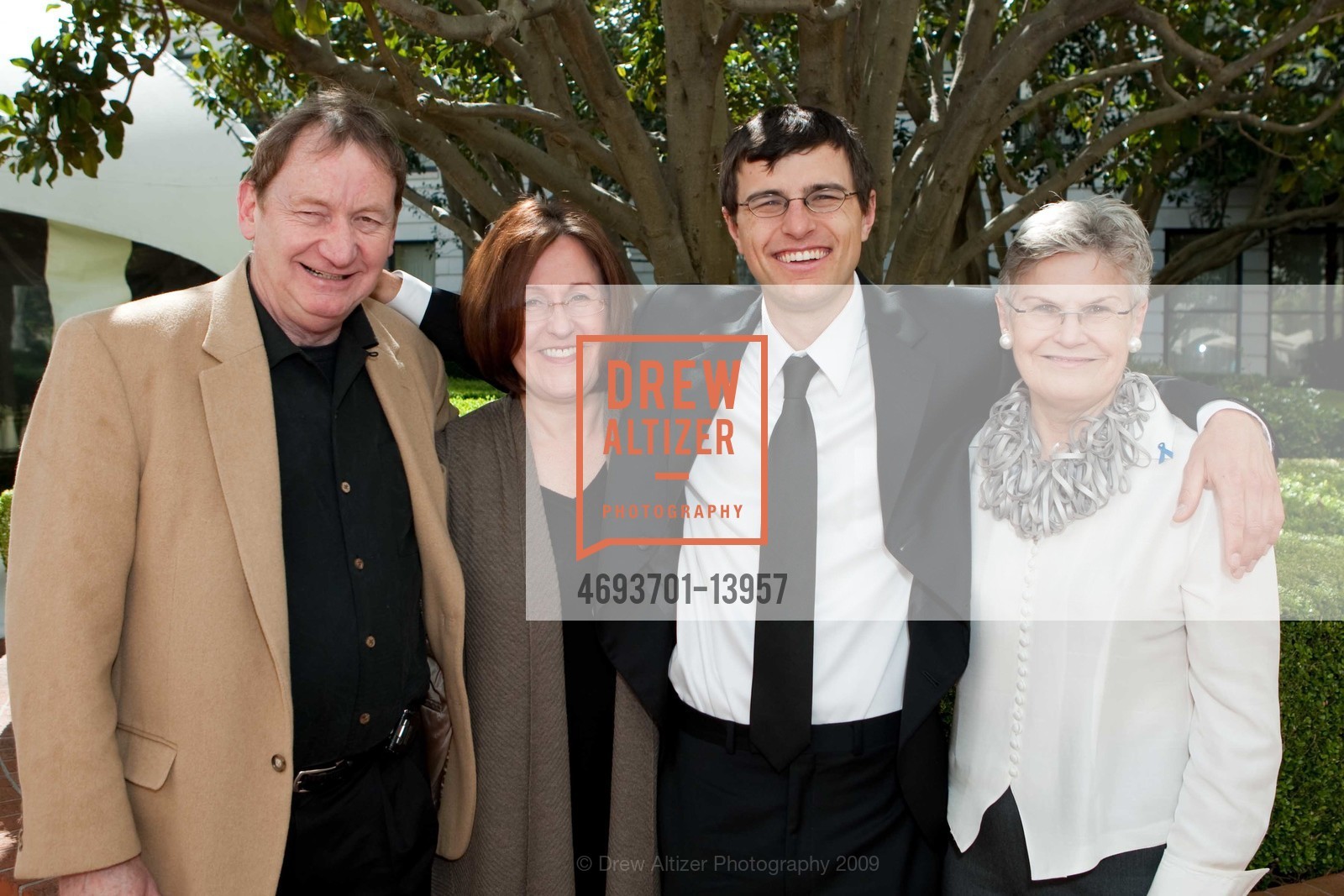 Tom Stern, Irene Kudarauskas, Jordan Stern, Kathy Baxter, San Francisco Child Abuse Prevention Center's 12th Annual Blue Ribbon Luncheon, US, April 18th, 2009, Photo #4693701-13957 Tom Stern, Irene Kudarauskas, Jordan Stern, Kathy Baxter, Photo #4693701-13957