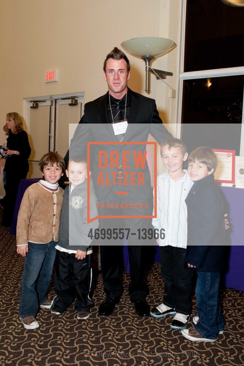 Coco Gannon, Brian Wilson, Tucker Gannon, Jake Ross, Holiday Heroes, US, December 8th, 2009, Photo #4699557-13966 Coco Gannon, Brian Wilson, Tucker Gannon, Jake Ross, Photo #4699557-13966