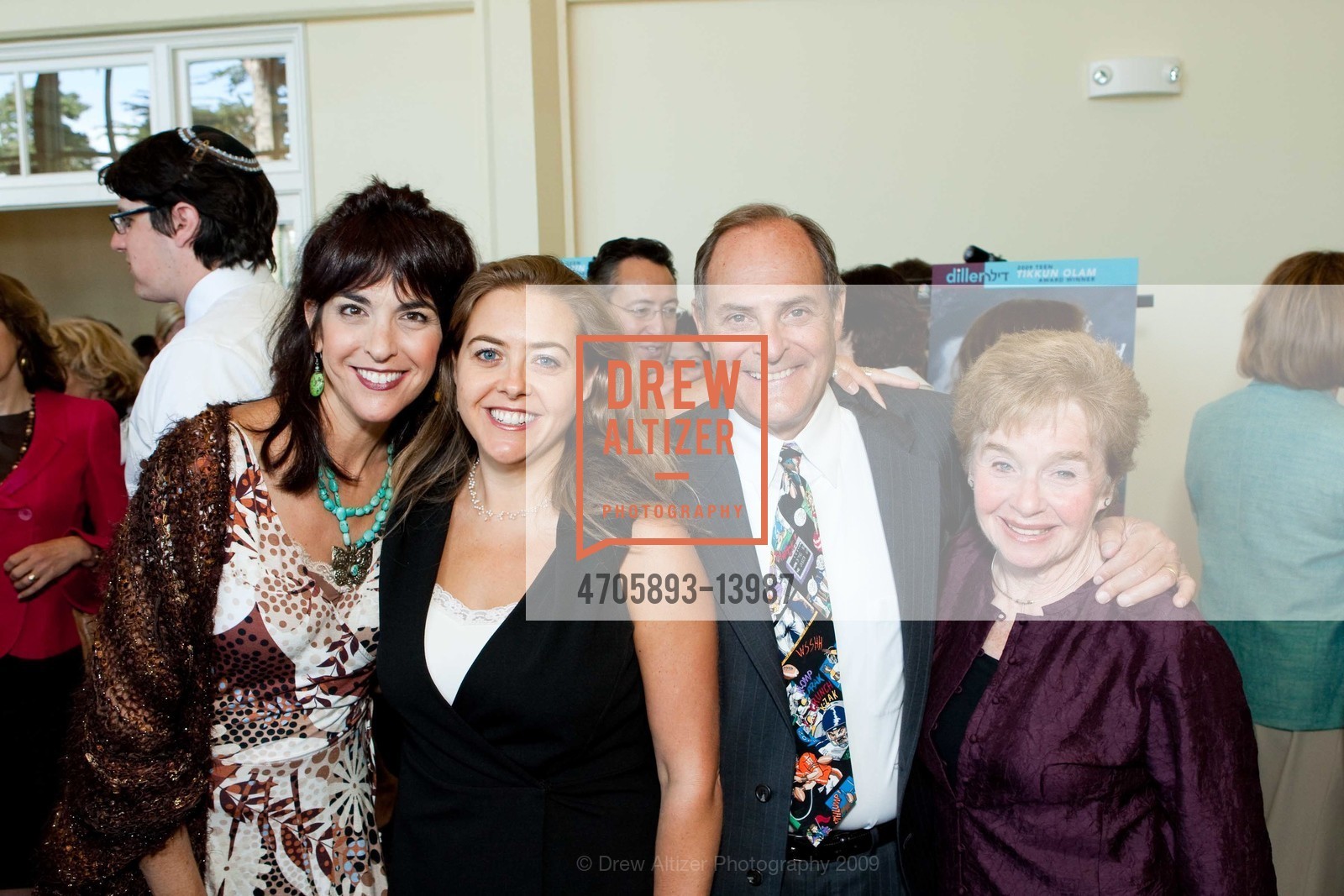 Robyn Carmel, Nicole Miller, Larry Muller, Geri Muller, Jewish Community Federation's Diller Teen Tikkun Olam Awards, US, September 1st, 2009, Photo #4705893-13987 Robyn Carmel, Nicole Miller, Larry Muller, Geri Muller, Photo #4705893-13987