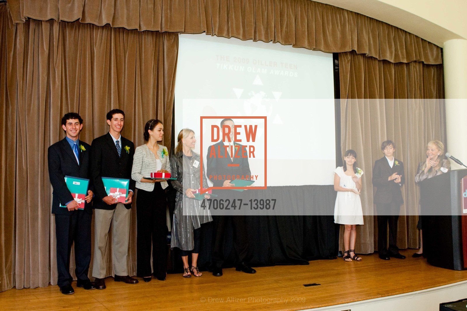 Aaron Feuer, Eric Feldman, Eric Schrode, Kate Rotman, Max Einhorn, Lauren Safier, Josh Safier, Barbara Rosenberg, Jewish Community Federation's Diller Teen Tikkun Olam Awards, US, September 1st, 2009, Photo #4706247-13987 Aaron Feuer, Eric Feldman, Eric Schrode, Kate Rotman, Max Einhorn, Lauren Safier, Josh Safier, Barbara Rosenberg, Photo #4706247-13987