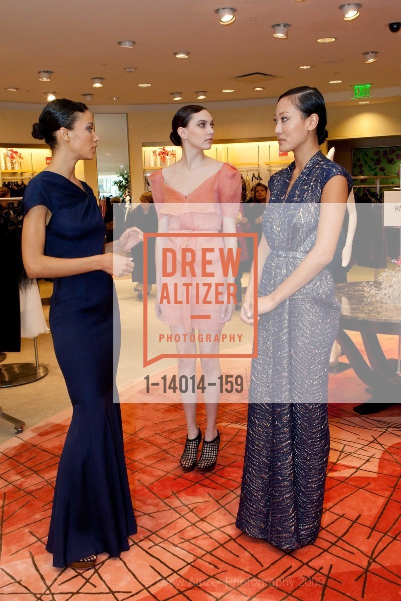 Ashley Ying, Lauren Meita, Heather Konitzer, Bianca Warren, Roland Mouret at Neiman Marcus, US, December 9th, 2009, Photo #1-14014-159 Ashley Ying, Lauren Meita, Heather Konitzer, Bianca Warren, Photo #1-14014-159