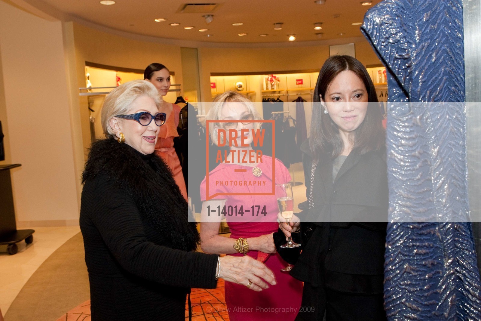 Carmen Robles, Diana Chace, Frances Szeto, Roland Mouret at Neiman Marcus, US, December 9th, 2009, Photo #1-14014-174 Carmen Robles, Diana Chace, Frances Szeto, Photo #1-14014-174