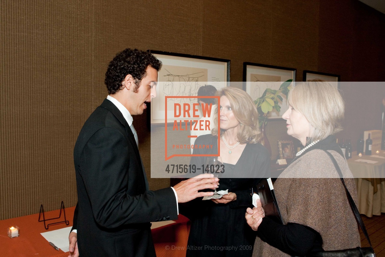 Eric Garthoffner, Julia Roberson, Dorothy Mondavi, CRUSH THE SILENCE at The Four Seasons Hotel Palo Alto, US, October 25th, 2009, Photo #4715619-14023 Eric Garthoffner, Julia Roberson, Dorothy Mondavi, Photo #4715619-14023