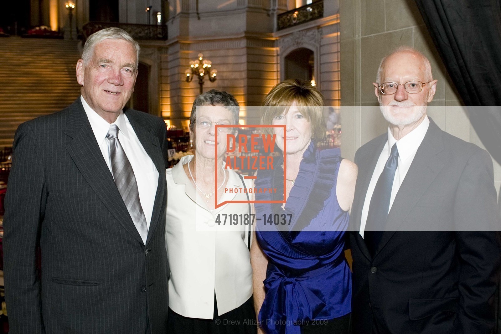 Fred Tuemmler, Jean Tuemmler, Sheri Lenz, Tom Lenz, The San Francisco Symphony's 2009 Opening Night PATRONS GALA, US, September 10th, 2009, Photo #4719187-14037 Fred Tuemmler, Jean Tuemmler, Sheri Lenz, Tom Lenz, Photo #4719187-14037