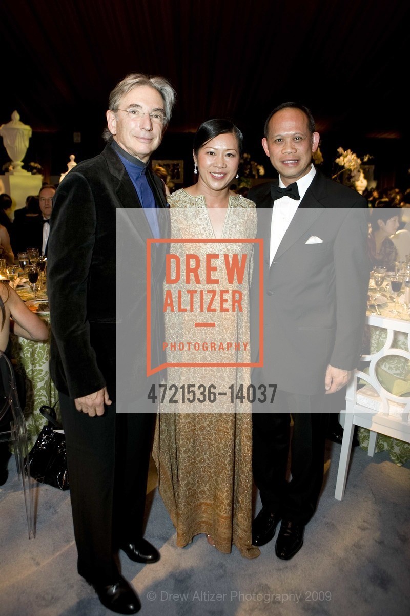 Michael Tilson Thomas, Jessa Wu, Tommy Wu, The San Francisco Symphony's 2009 Opening Night PATRONS GALA, US, September 10th, 2009, Photo #4721536-14037 Michael Tilson Thomas, Jessa Wu, Tommy Wu, Photo #4721536-14037
