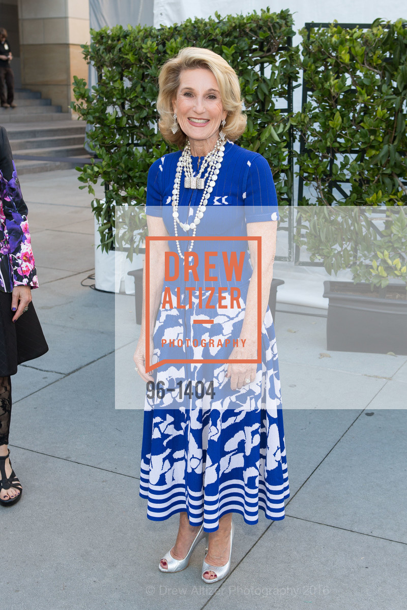 Lorna Meyer Calas, San Jose Museum of Art's Wonder Ball, San Jose Museum of Art. 110 South Market Street San Jose, CA 95113, September 17th, 2016, Photo #96-1404 Lorna Meyer Calas, Photo #96-1404