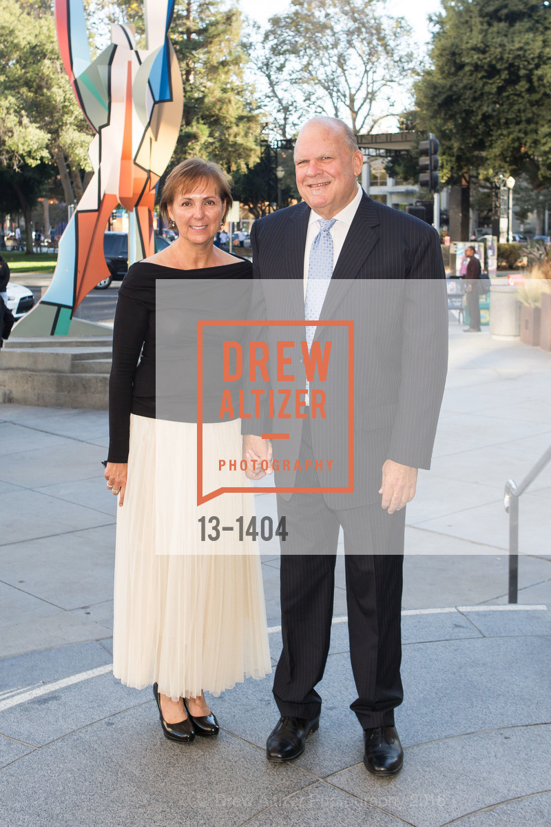 Sue Miller, James Emerson, San Jose Museum of Art's Wonder Ball, San Jose Museum of Art. 110 South Market Street San Jose, CA 95113, September 17th, 2016, Photo #13-1404 Sue Miller, James Emerson, Photo #13-1404