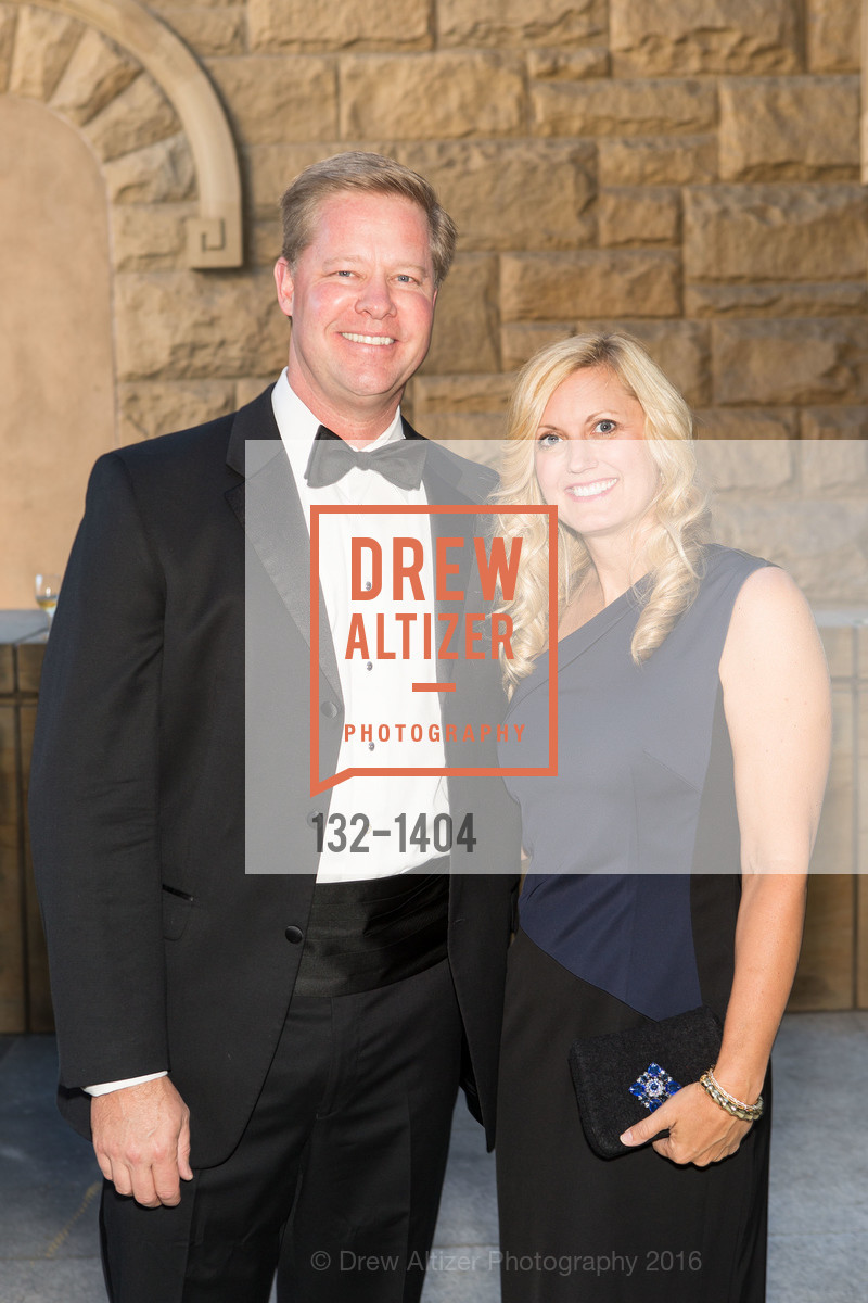 Mike Selfridge, Courtney Selfridge, San Jose Museum of Art's Wonder Ball, San Jose Museum of Art. 110 South Market Street San Jose, CA 95113, September 17th, 2016, Photo #132-1404 Mike Selfridge, Courtney Selfridge, Photo #132-1404