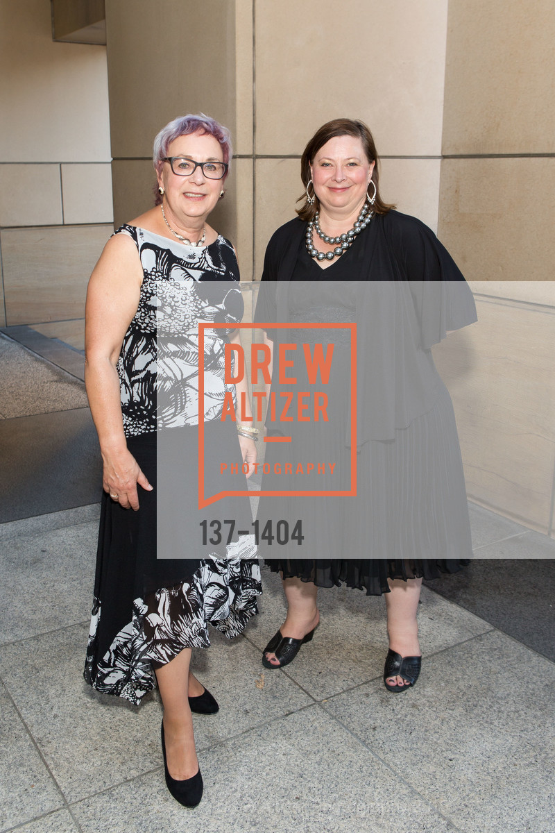 Barbara Goldstein, Angie Helstruck Alvarez, San Jose Museum of Art's Wonder Ball, San Jose Museum of Art. 110 South Market Street San Jose, CA 95113, September 17th, 2016, Photo #137-1404 Barbara Goldstein, Angie Helstruck Alvarez, Photo #137-1404