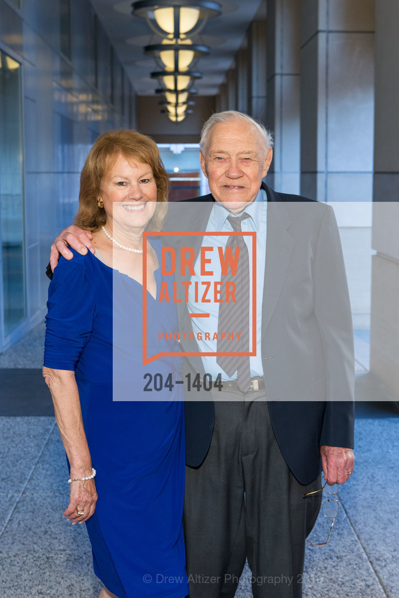 Mary Ann Barr, Ron Barr, San Jose Museum of Art's Wonder Ball, San Jose Museum of Art. 110 South Market Street San Jose, CA 95113, September 17th, 2016, Photo #204-1404 Mary Ann Barr, Ron Barr, Photo #204-1404