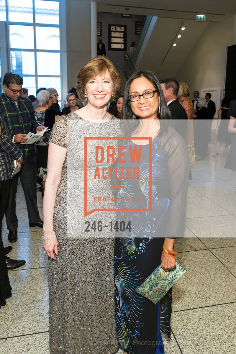 Yvonne Nevens, Evelyn Neely, San Jose Museum of Art's Wonder Ball, San Jose Museum of Art. 110 South Market Street San Jose, CA 95113, September 17th, 2016, Photo #246-1404 Yvonne Nevens, Evelyn Neely, Photo #246-1404