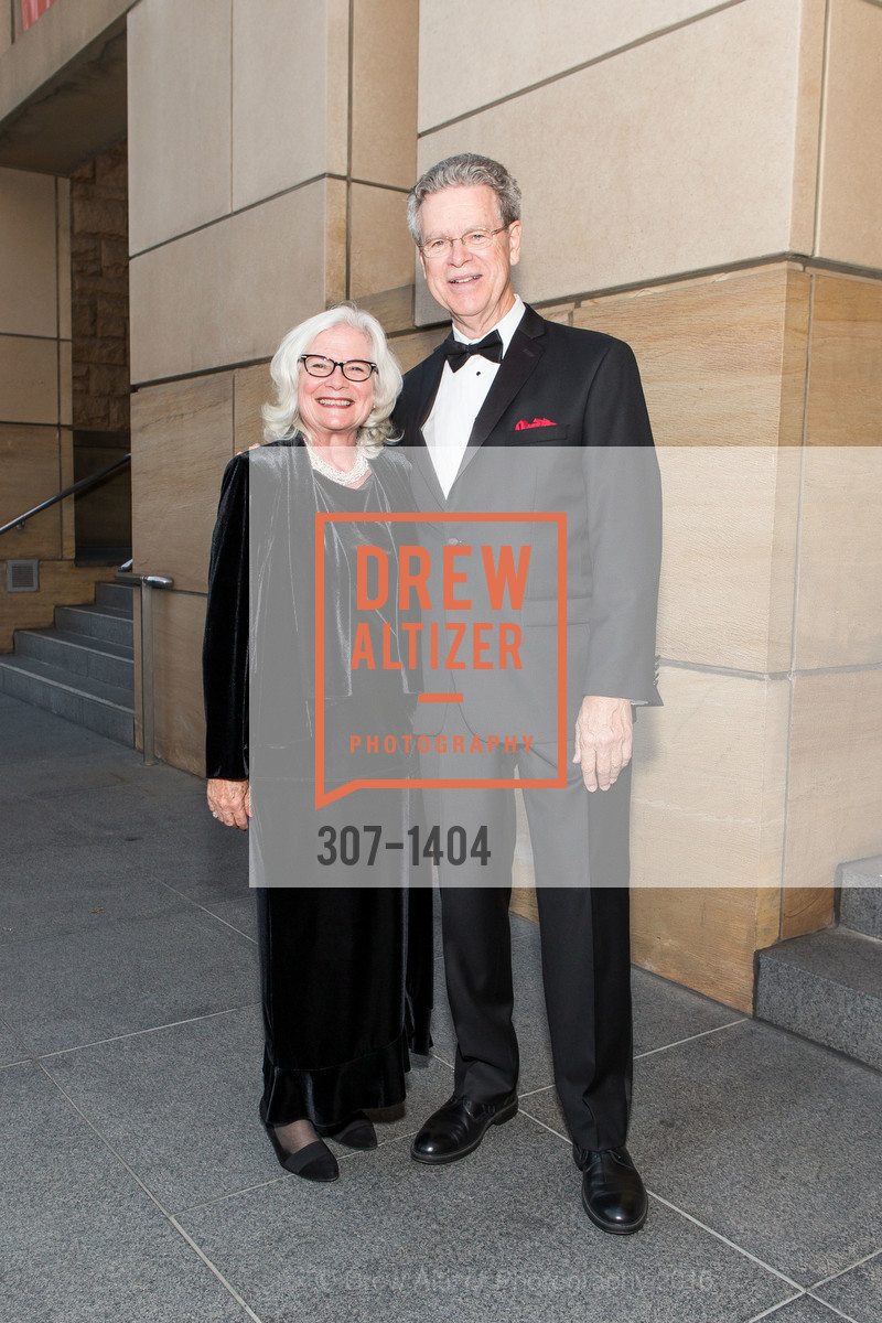 Shauna Mika, Rick Halleson, San Jose Museum of Art's Wonder Ball, San Jose Museum of Art. 110 South Market Street San Jose, CA 95113, September 17th, 2016, Photo #307-1404 Shauna Mika, Rick Halleson, Photo #307-1404
