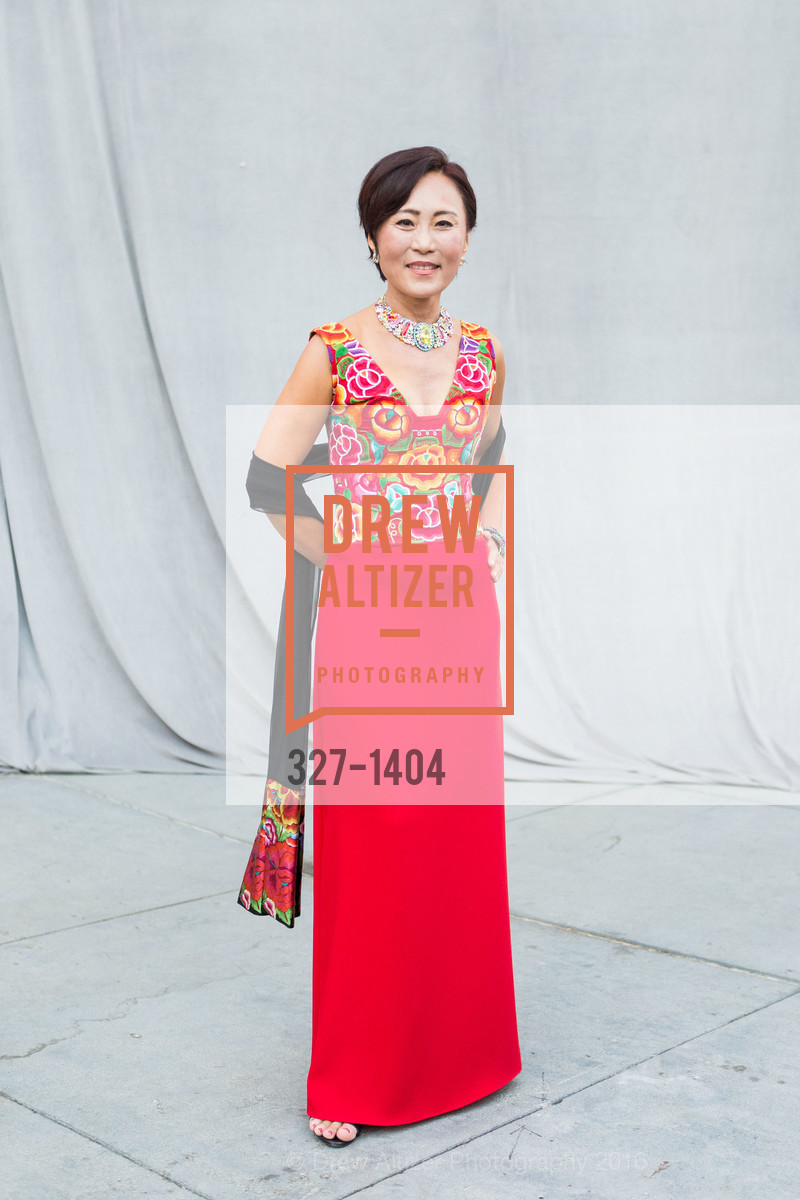 Kyung Yoon, Photo #327-1404