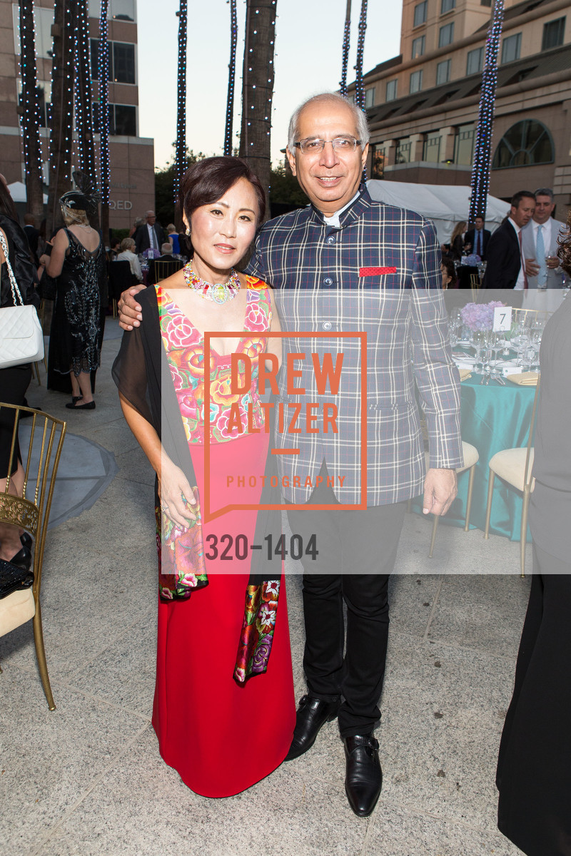 Kyung Yoon, Kishor Singh, San Jose Museum of Art's Wonder Ball, San Jose Museum of Art. 110 South Market Street San Jose, CA 95113, September 17th, 2016, Photo #320-1404 Kyung Yoon, Kishor Singh, Photo #320-1404