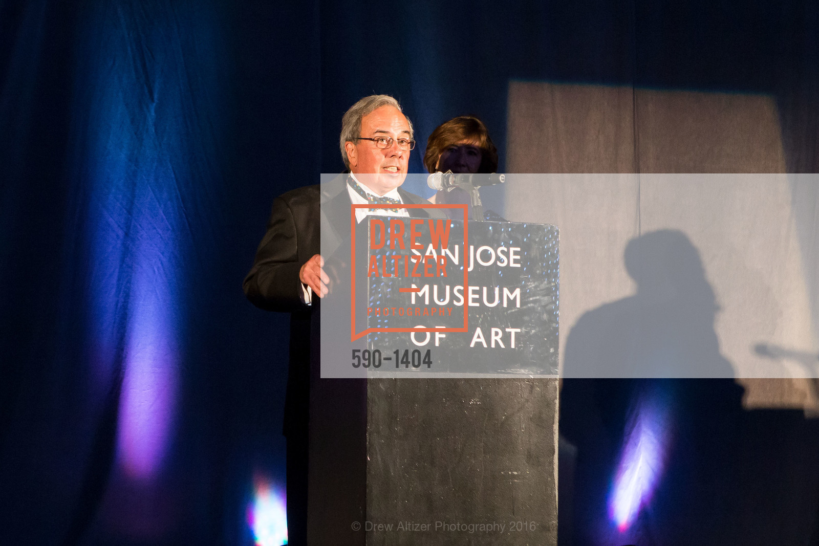 Mike Nevens, San Jose Museum of Art's Wonder Ball, San Jose Museum of Art. 110 South Market Street San Jose, CA 95113, September 17th, 2016, Photo #590-1404 Mike Nevens, Photo #590-1404