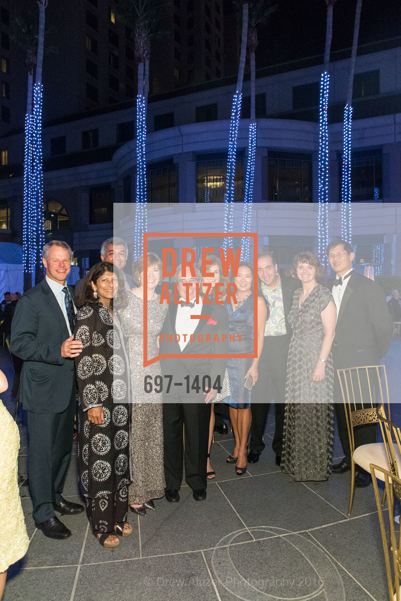 Scott Arnold, Mallika Sankaran, Chandran Sankaran, Yvonne Nevens, Mike Nevens, Lydia Itoi, Margaret Ma, Philip Ma, San Jose Museum of Art's Wonder Ball, San Jose Museum of Art. 110 South Market Street San Jose, CA 95113, September 17th, 2016, Photo #697-1404 Scott Arnold, Mallika Sankaran, Chandran Sankaran, Yvonne Nevens, Mike Nevens, Lydia Itoi, Margaret Ma, Philip Ma, Photo #697-1404
