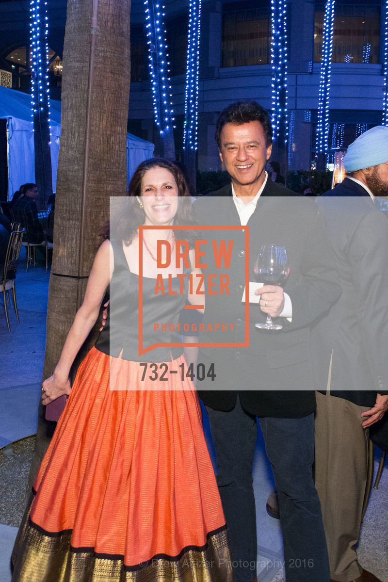 Crisanti Desby, San Jose Museum of Art's Wonder Ball, San Jose Museum of Art. 110 South Market Street San Jose, CA 95113, September 17th, 2016, Photo #732-1404 Crisanti Desby, Photo #732-1404