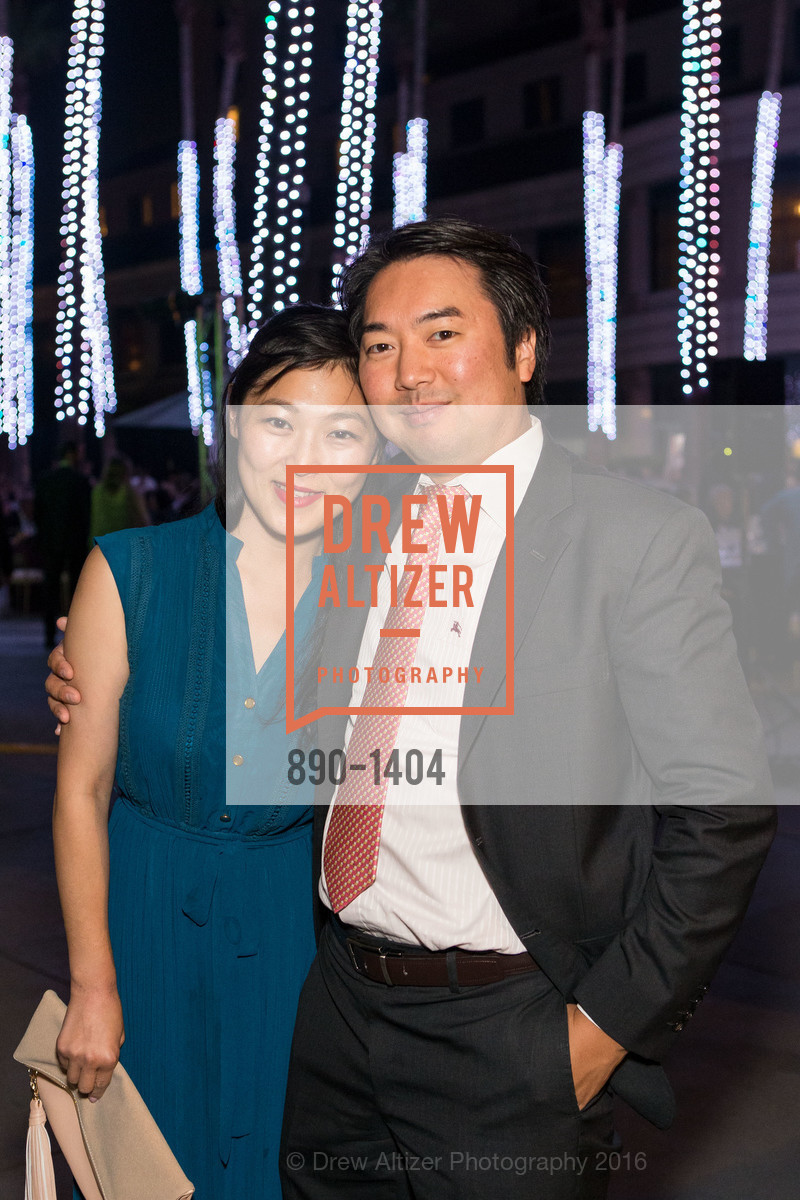 Ting Ba, Tats Takeuchi, San Jose Museum of Art's Wonder Ball, San Jose Museum of Art. 110 South Market Street San Jose, CA 95113, September 17th, 2016, Photo #890-1404 Ting Ba, Tats Takeuchi, Photo #890-1404