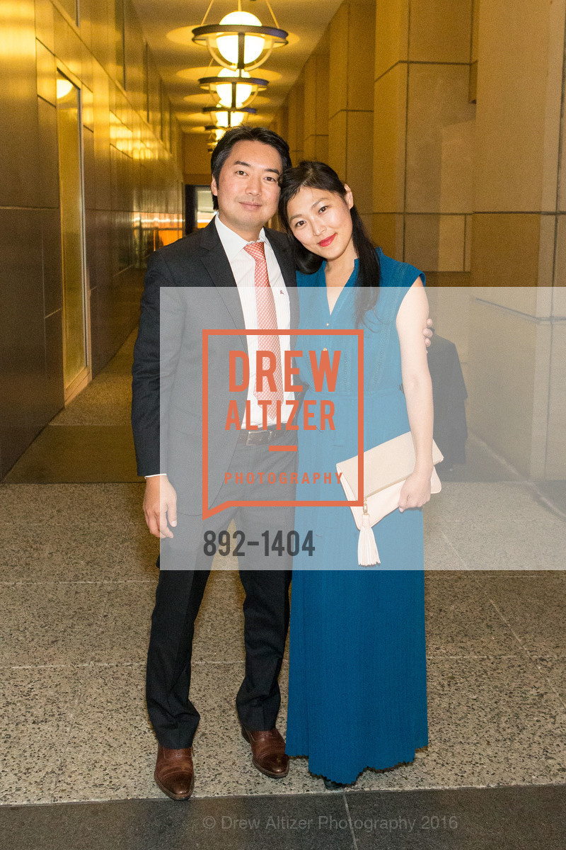 Tats Takeuchi, Ting Ba, San Jose Museum of Art's Wonder Ball, San Jose Museum of Art. 110 South Market Street San Jose, CA 95113, September 17th, 2016, Photo #892-1404 Tats Takeuchi, Ting Ba, Photo #892-1404