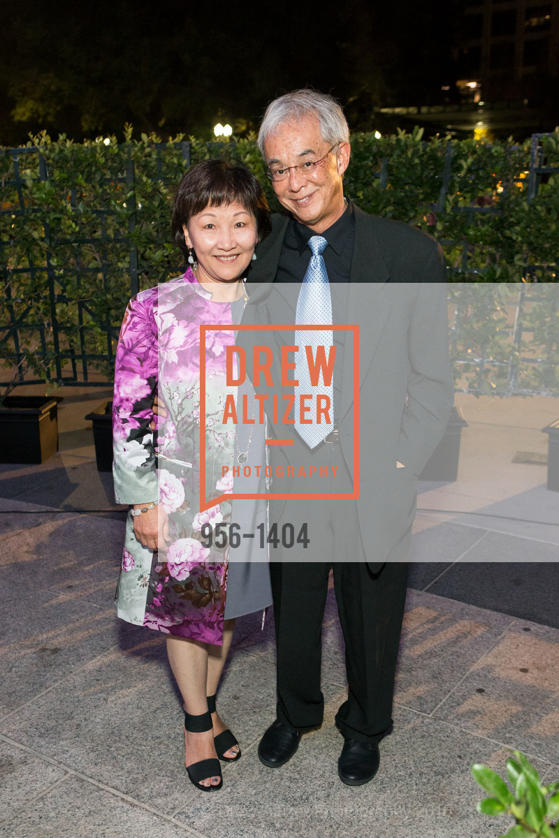 Lucia Cha, Jerry Hiura, San Jose Museum of Art's Wonder Ball, San Jose Museum of Art. 110 South Market Street San Jose, CA 95113, September 17th, 2016, Photo #956-1404 Lucia Cha, Jerry Hiura, Photo #956-1404
