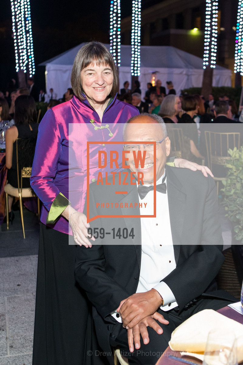 Mary Alice Bowie, Roger Bowie, San Jose Museum of Art's Wonder Ball, San Jose Museum of Art. 110 South Market Street San Jose, CA 95113, September 17th, 2016, Photo #959-1404 Mary Alice Bowie, Roger Bowie, Photo #959-1404