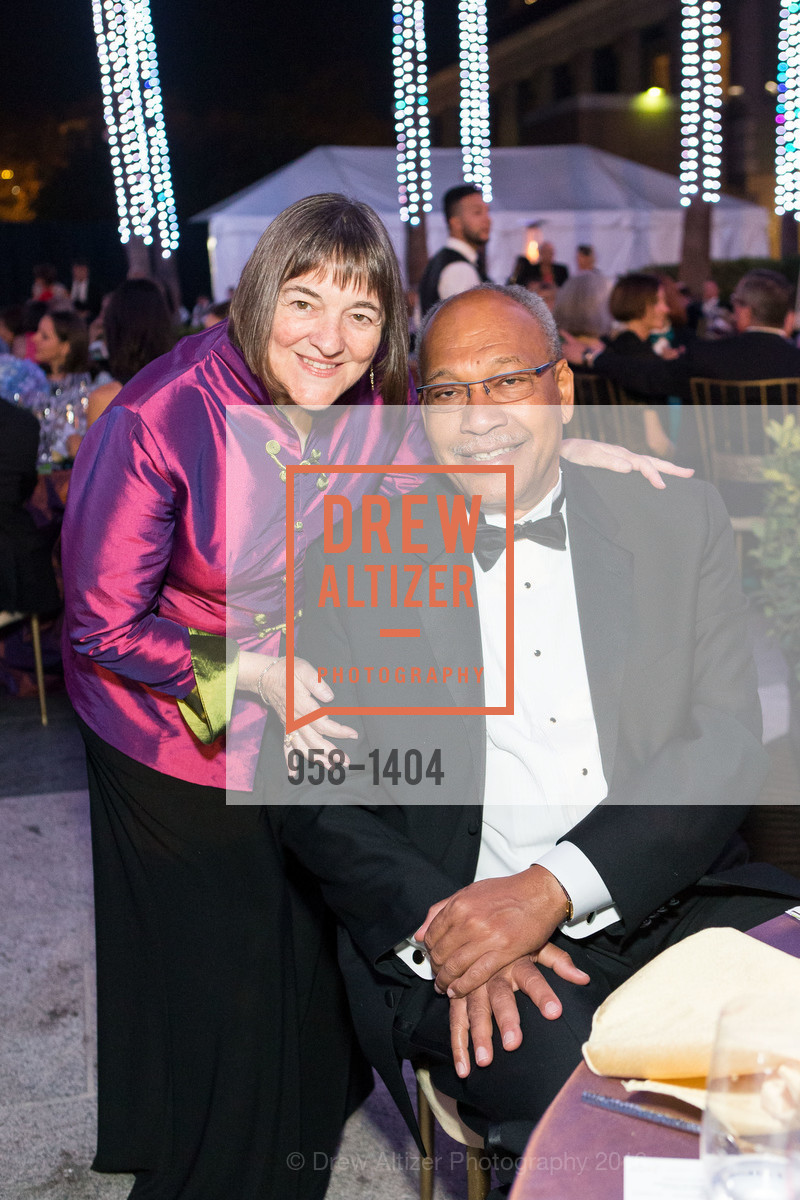 Mary Alice Bowie, Roger Bowie, San Jose Museum of Art's Wonder Ball, San Jose Museum of Art. 110 South Market Street San Jose, CA 95113, September 17th, 2016, Photo #958-1404 Mary Alice Bowie, Roger Bowie, Photo #958-1404