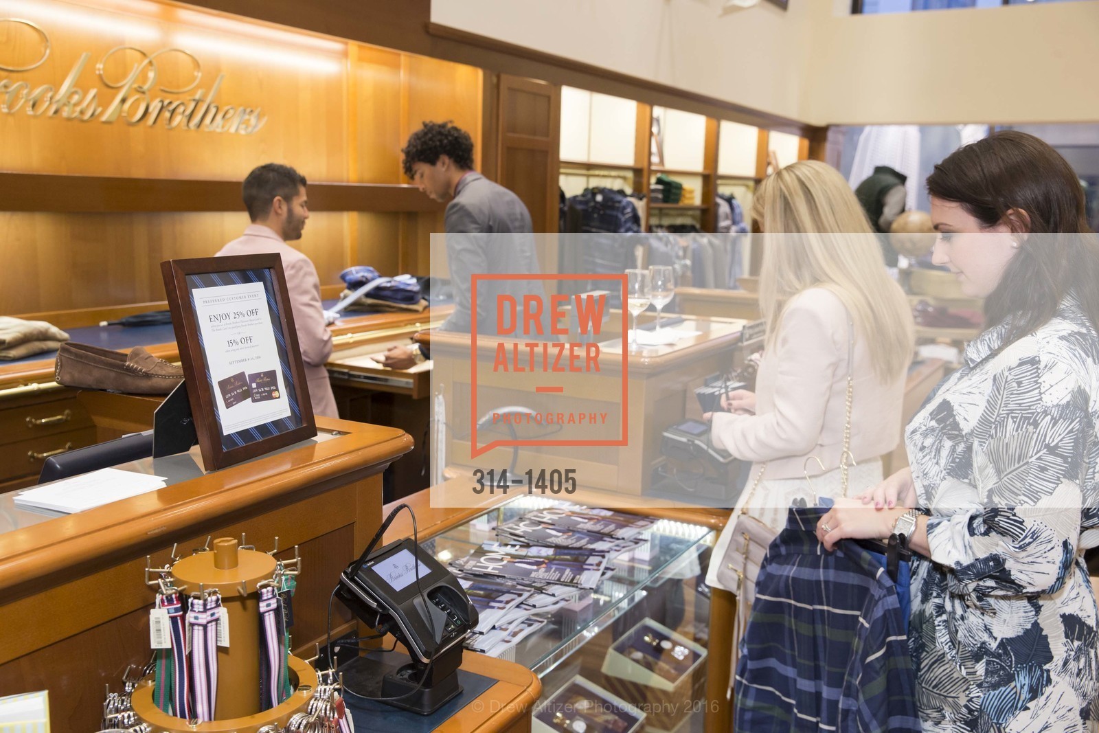 Atmosphere, Brooks Brothers and Gentry Home Magazine Celebrate the September Issue with Matthew Cook, Andrew Johnston & Jennifer Nagle, Brooks Brothers Union Square, September 13th, 2016, Photo #314-1405 Atmosphere, Photo #314-1405