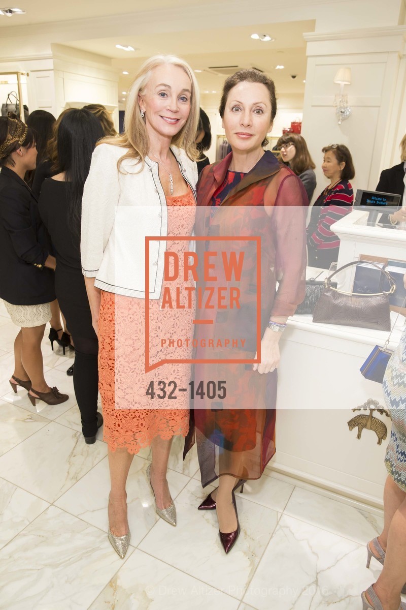 Giselle Anna Parry, Clara Shayevich, Brooks Brothers and Gentry Home Magazine Celebrate the September Issue with Matthew Cook, Andrew Johnston & Jennifer Nagle, Brooks Brothers Union Square, September 13th, 2016, Photo #432-1405 Giselle Anna Parry, Clara Shayevich, Photo #432-1405