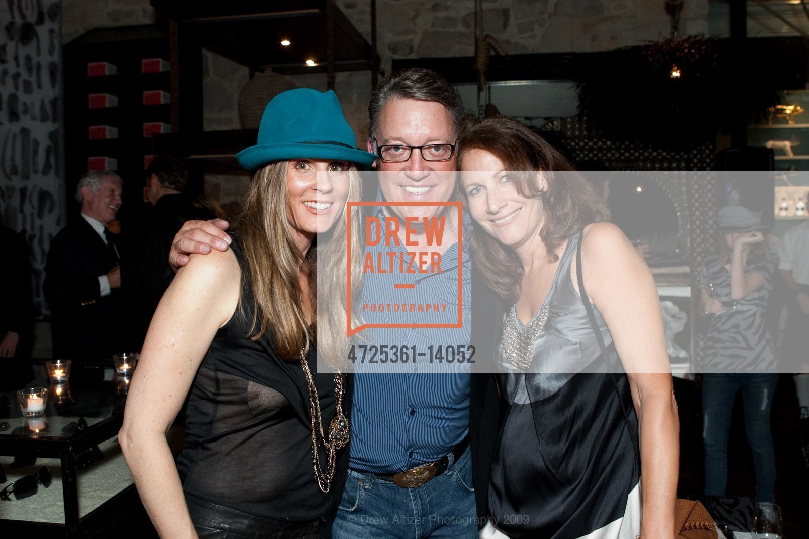 Carrie Channell, Rick Reiss, Carol Baker, Martin Showroom, US, October 27th, 2009, Photo #4725361-14052 Carrie Channell, Rick Reiss, Carol Baker, Photo #4725361-14052