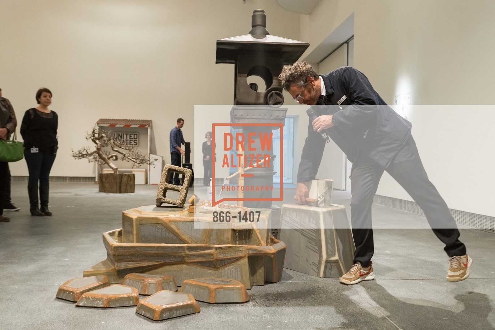 Tom Sachs, Photo #866-1407