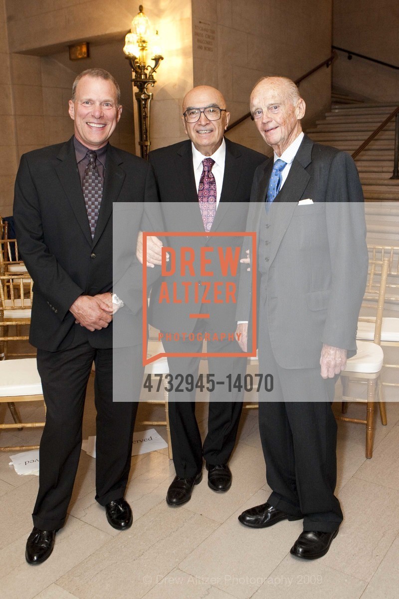 David Gockley, William Godward, Lotfi Mansouri, San Francisco Opera Unveils Sculpture Of Lotfi Mansouri, US, October 27th, 2009, Photo #4732945-14070 David Gockley, William Godward, Lotfi Mansouri, Photo #4732945-14070