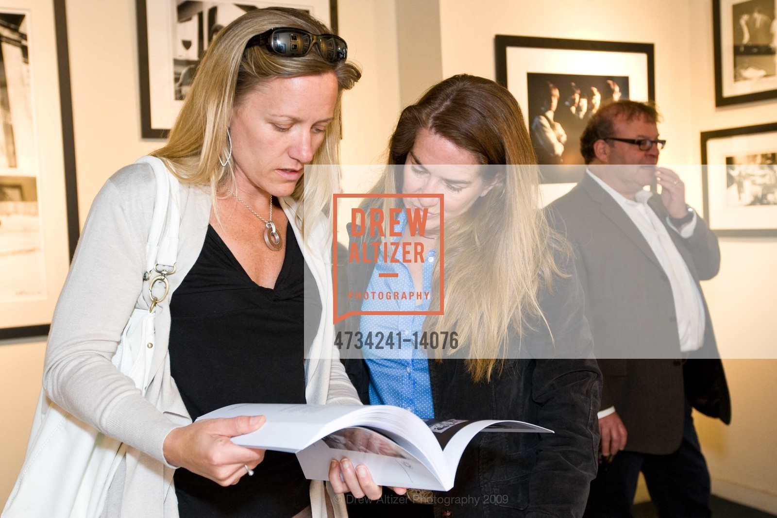 Jennifer Koehler, Jennifer Metzger, SAN FRANCISCO ART EXCHANGE'S Rolling Stones Exhibit, US, May 15th, 2009, Photo #4734241-14076 Jennifer Koehler, Jennifer Metzger, Photo #4734241-14076