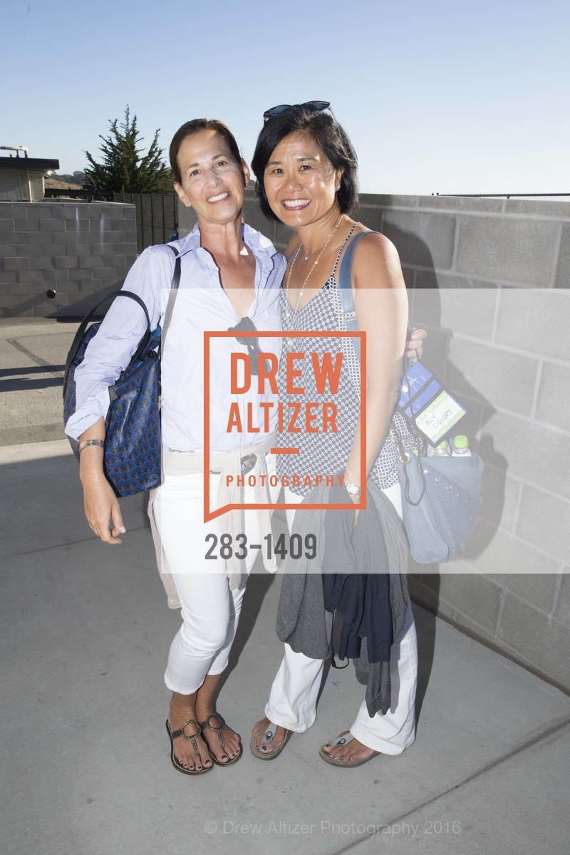 Ally Sievers, Julie Carlucci, The Sea Lion Soiree at Marine Mammal Center, Marine Mammal Center. 2000 Bunker Road, Fort Cronkhite, Sausalito, September 18th, 2016, Photo #283-1409 Ally Sievers, Julie Carlucci, Photo #283-1409