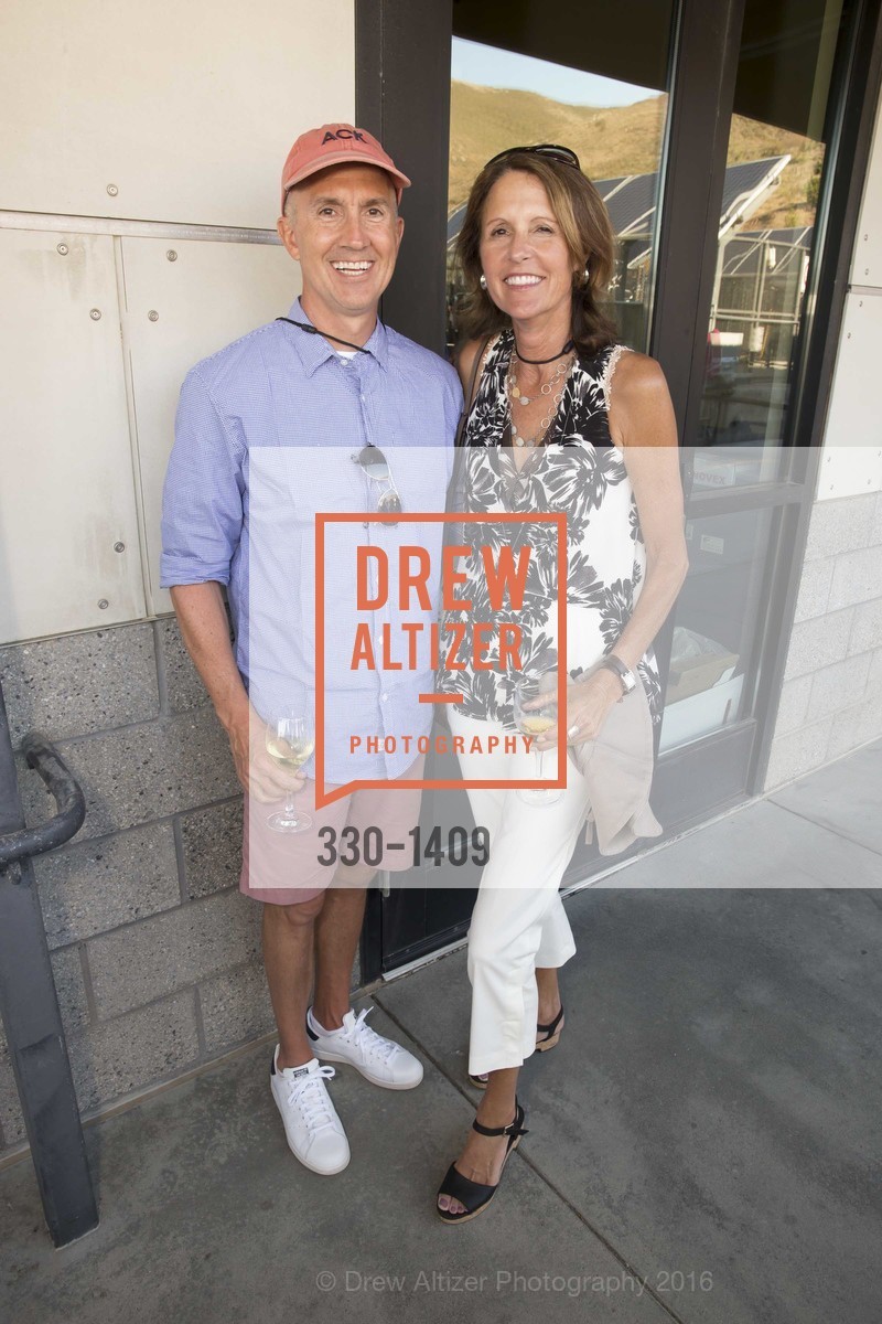 Drew Sievers, Jane Thornton, Photo #330-1409