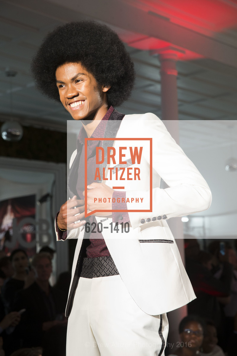 Runway, JAKE and The Drever Family Foundation Present “FASHION for A REASON” JAKE debuts “The NIGHT CIRCUS” Fall/Winter Collection, JAKE Flagship and Battery Penthouse, September 15th, 2016, Photo #620-1410 Runway, Photo #620-1410