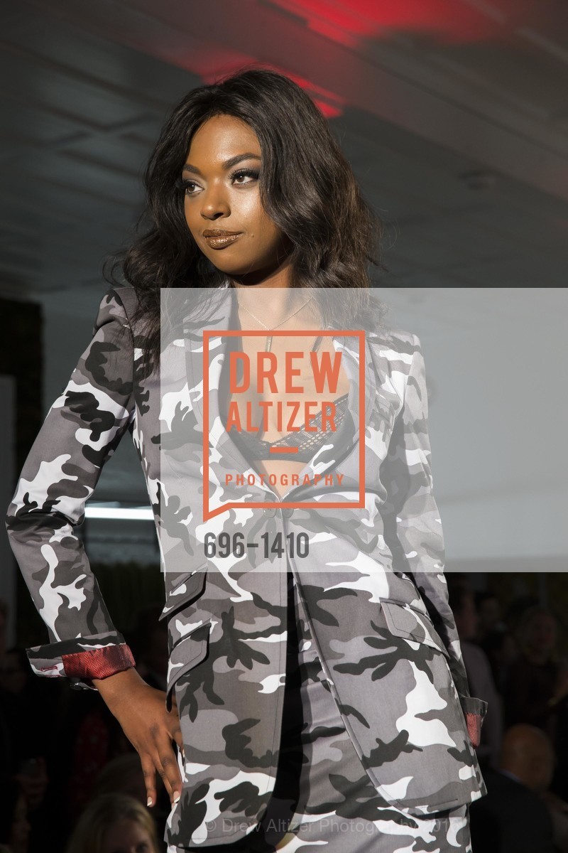 Runway, JAKE and The Drever Family Foundation Present “FASHION for A REASON” JAKE debuts “The NIGHT CIRCUS” Fall/Winter Collection, JAKE Flagship and Battery Penthouse, September 15th, 2016, Photo #696-1410 Runway, Photo #696-1410