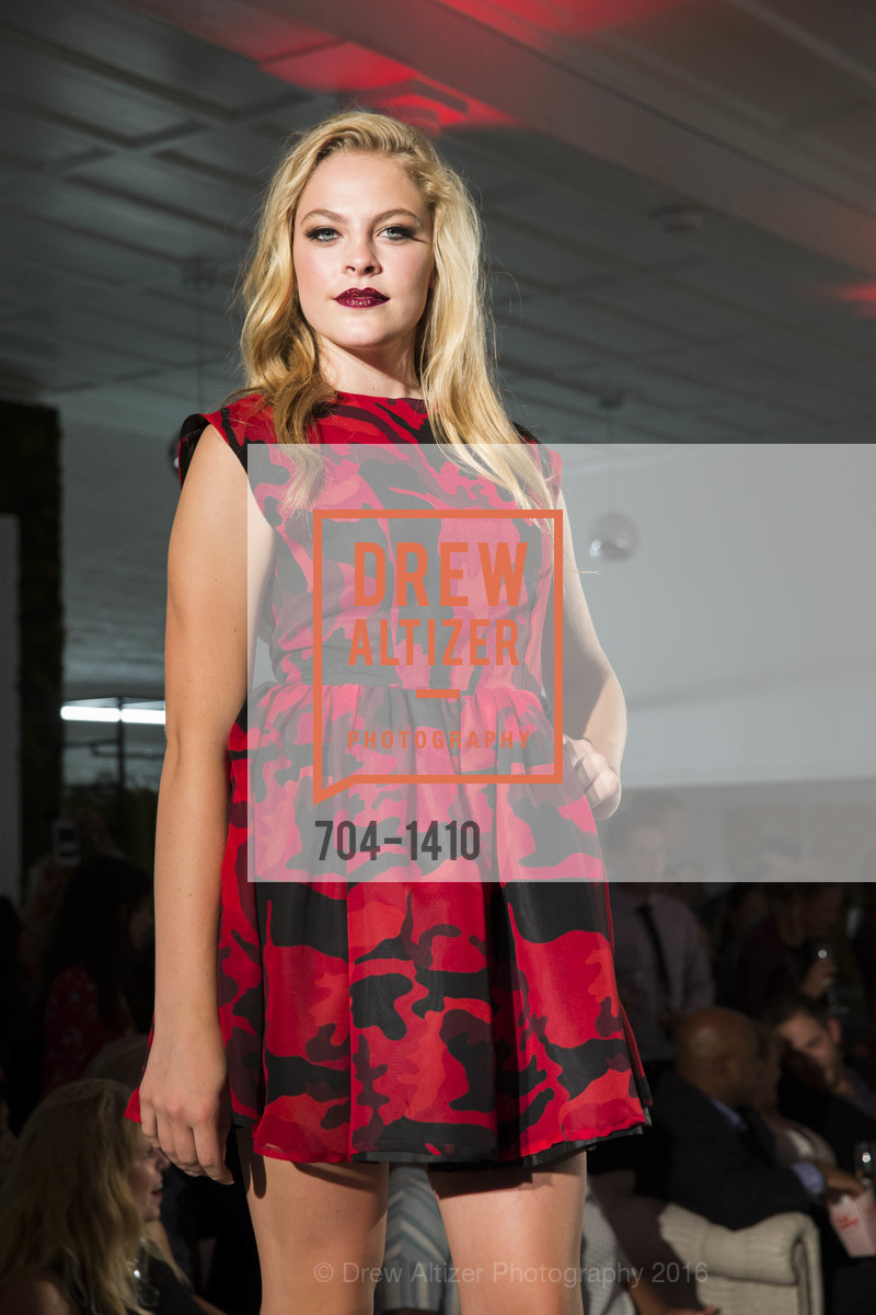 Runway, JAKE and The Drever Family Foundation Present “FASHION for A REASON” JAKE debuts “The NIGHT CIRCUS” Fall/Winter Collection, JAKE Flagship and Battery Penthouse, September 15th, 2016, Photo #704-1410 Runway, Photo #704-1410