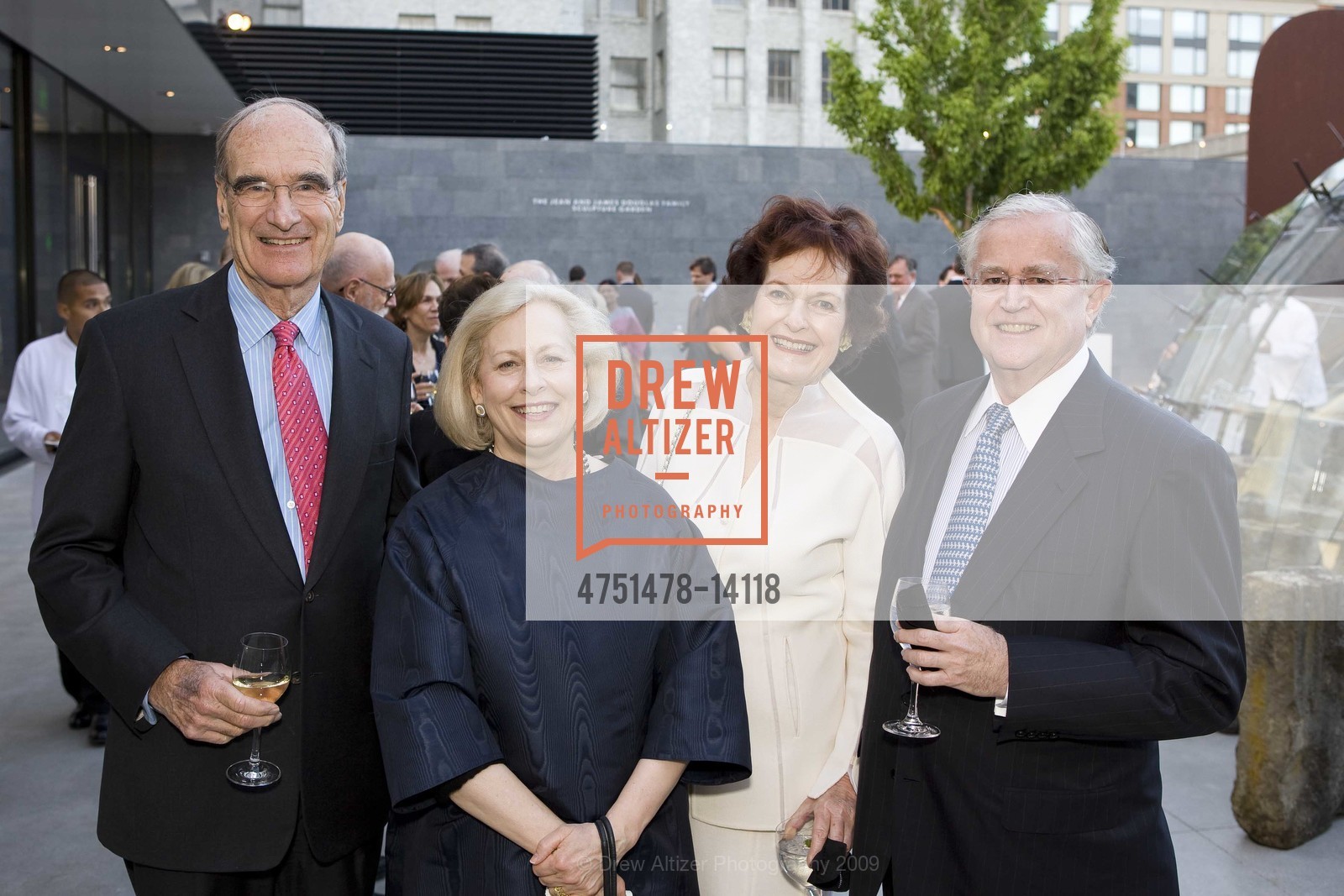 Bruce Atwater, Christine Murray, Helen Hilton Raiser, Mike Murray, SFMOMA Celebrates The ROOFTOP SCULPTURE GARDEN Opening, US, May 9th, 2009, Photo #4751478-14118 Bruce Atwater, Christine Murray, Helen Hilton Raiser, Mike Murray, Photo #4751478-14118