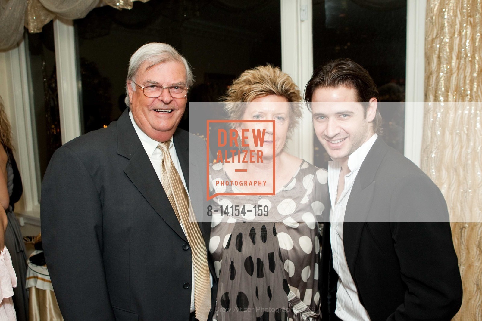 Derek Murgatroyd, Suzanne Murgatroyd, Jeremy Garner, Cocktail Party in Honor of the Stars of "Burn the Floor" in Joel Goodrich's Nob Hill Penthouse, US, March 2nd, 2009, Photo #8-14154-159 Derek Murgatroyd, Suzanne Murgatroyd, Jeremy Garner, Photo #8-14154-159