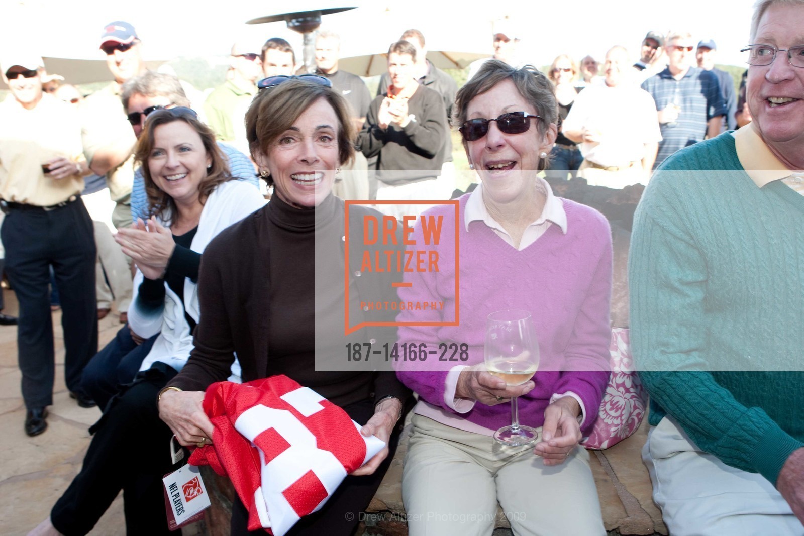Karen Francis, Marilyn Farnsworth, Susie Wunderlich, MAYACAMA's Lewis and Clark Celebrity Golf Tournament, US, May 1st, 2009, Photo #187-14166-228 Karen Francis, Marilyn Farnsworth, Susie Wunderlich, Photo #187-14166-228
