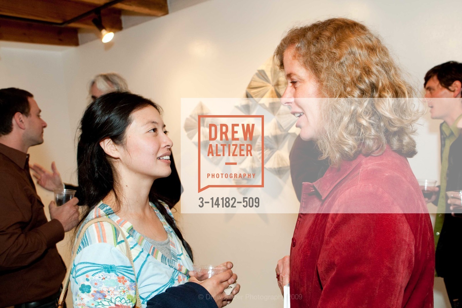 Julie Lee, Monica Regan, Photo #3-14182-509