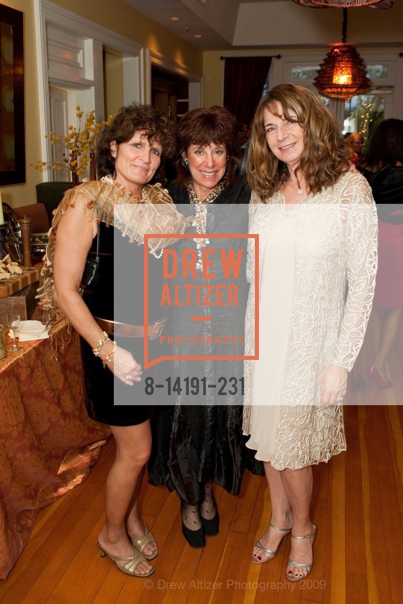 Catherine Driggers, Maggie Kaplan, Jane Siegel, Sonoma Film Oscar Party, US, February 22nd, 2009, Photo #8-14191-231 Catherine Driggers, Maggie Kaplan, Jane Siegel, Photo #8-14191-231